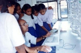 Laptop class in Mobile Science Lab (MSL)